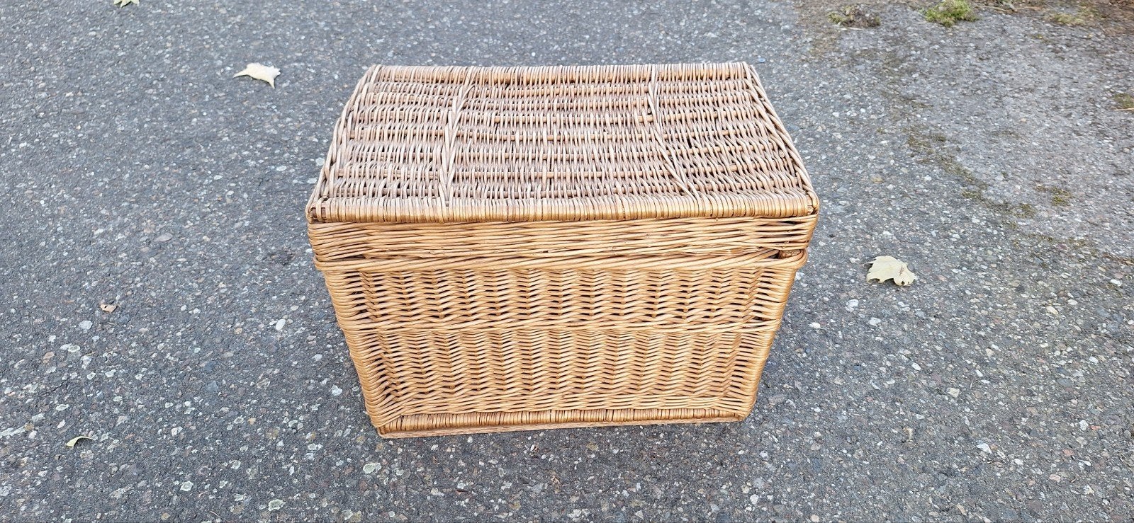 mooie gave oude bakkers mand, Ophalen
