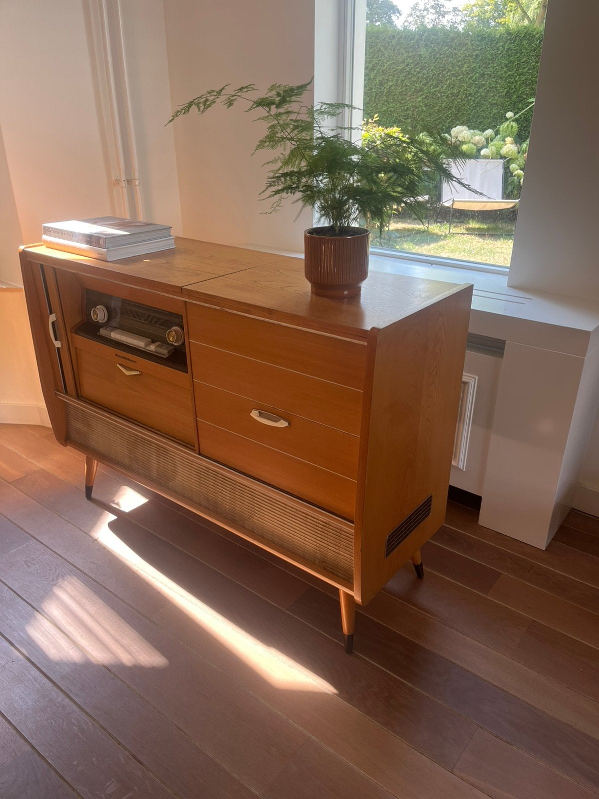 Vintage radiokast/sideboard | Graetz Cantilene | jaren 60, Antiek en Kunst, Antiek | Meubels | Kasten, Ophalen of Verzenden
