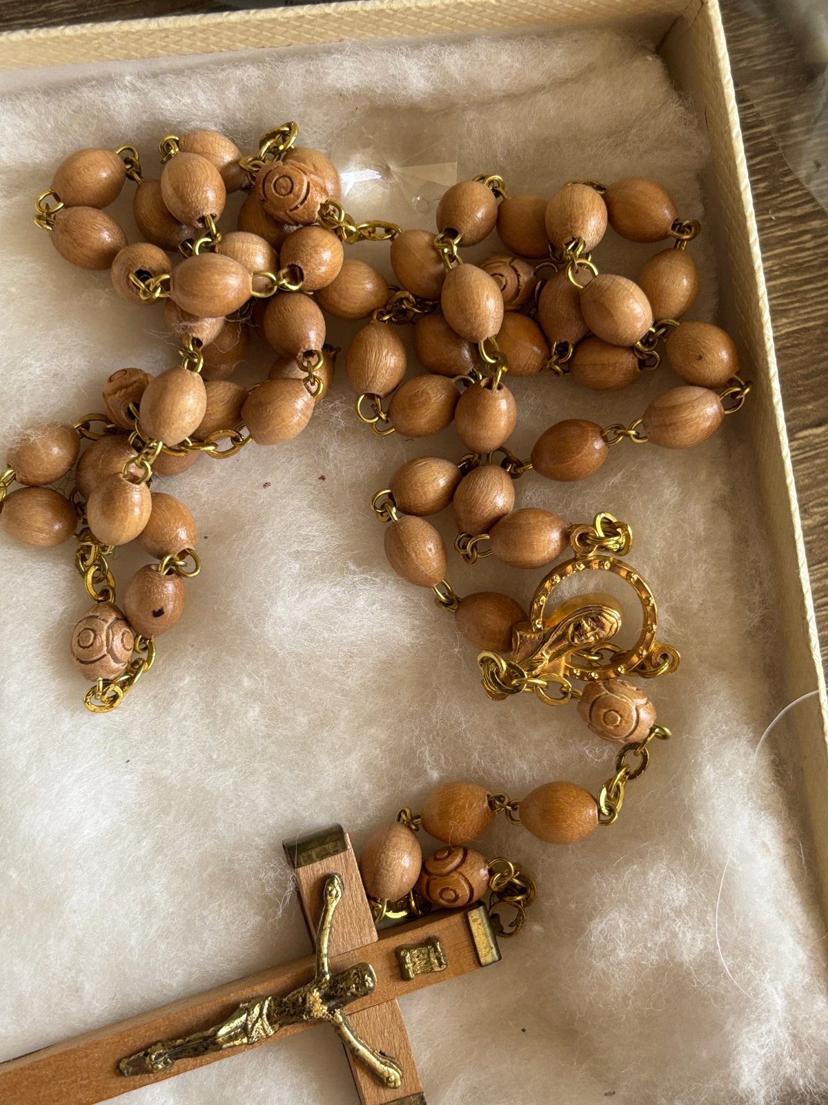 Nieuwe houten rozenkrans met kruisje, Ophalen of Verzenden