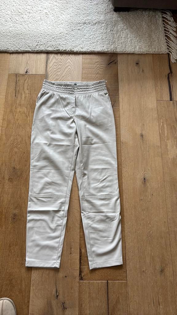 Juffrouw Jansen imitatie leren broek nieuw maat L, Overige kleuren, Maat 42/44 (L), Nieuw, Ophalen of Verzenden
