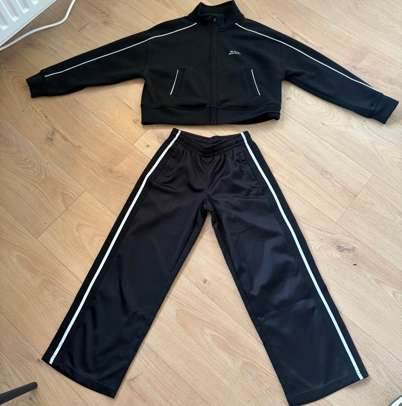 Leuke set: H&M Move broek & Zara vest (mt 128/134), Ophalen of Verzenden, Gebruikt, Meisje, Setje