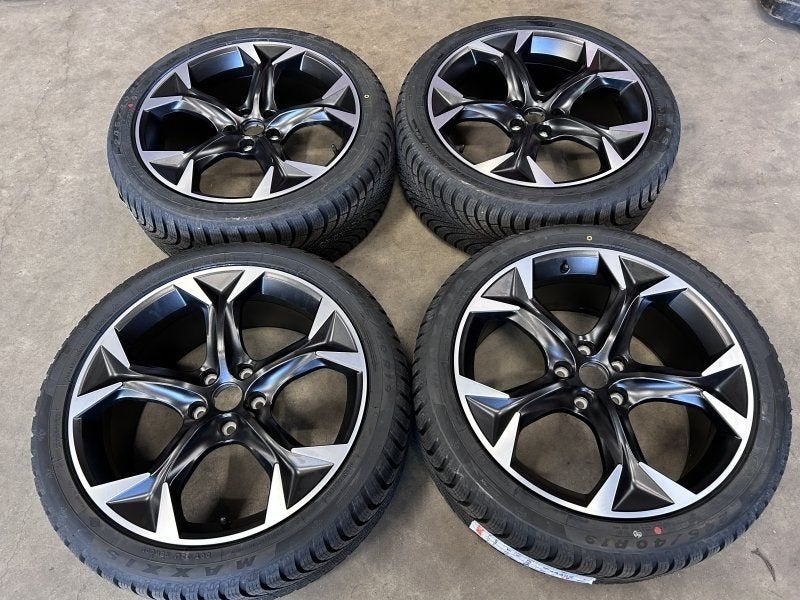 19 inch originele velgen + winterbanden CUPRA  Formentor, 19 inch, 245 mm, -, -