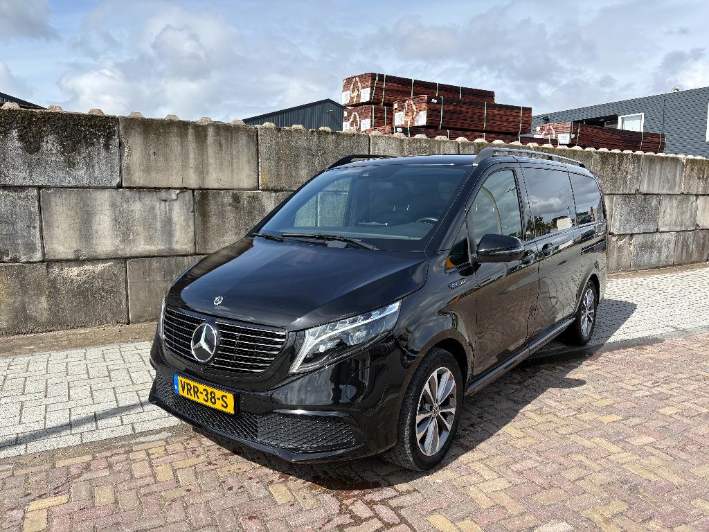 Mercedes-Benz EQV 300 L2 | AIRMATIC | Pano | Leder | 46971KM, Auto's, Zwart, 2675 kg, Zwart, Voorwielaandrijving