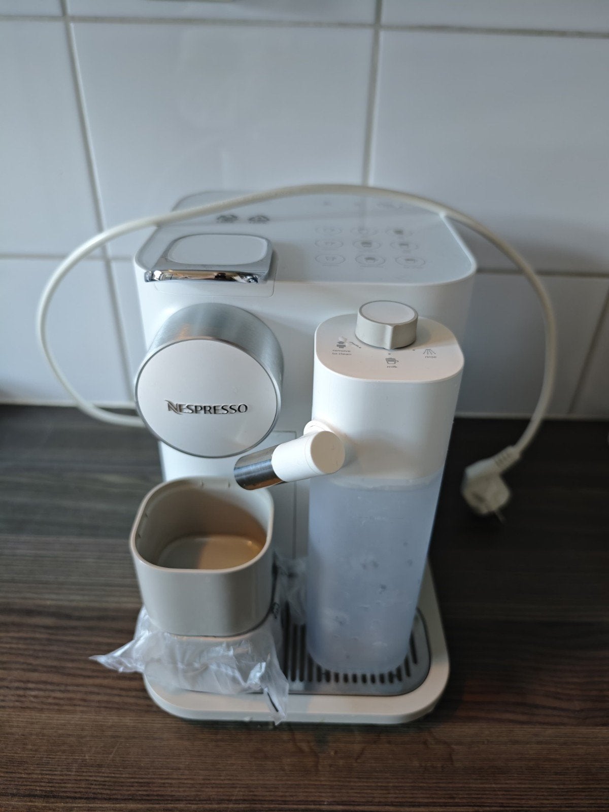 DE LONGHI Nespresso - Gran Lattissima - EN640.W - Capsulemac, Ophalen, Zo goed als nieuw, Koffiemachine