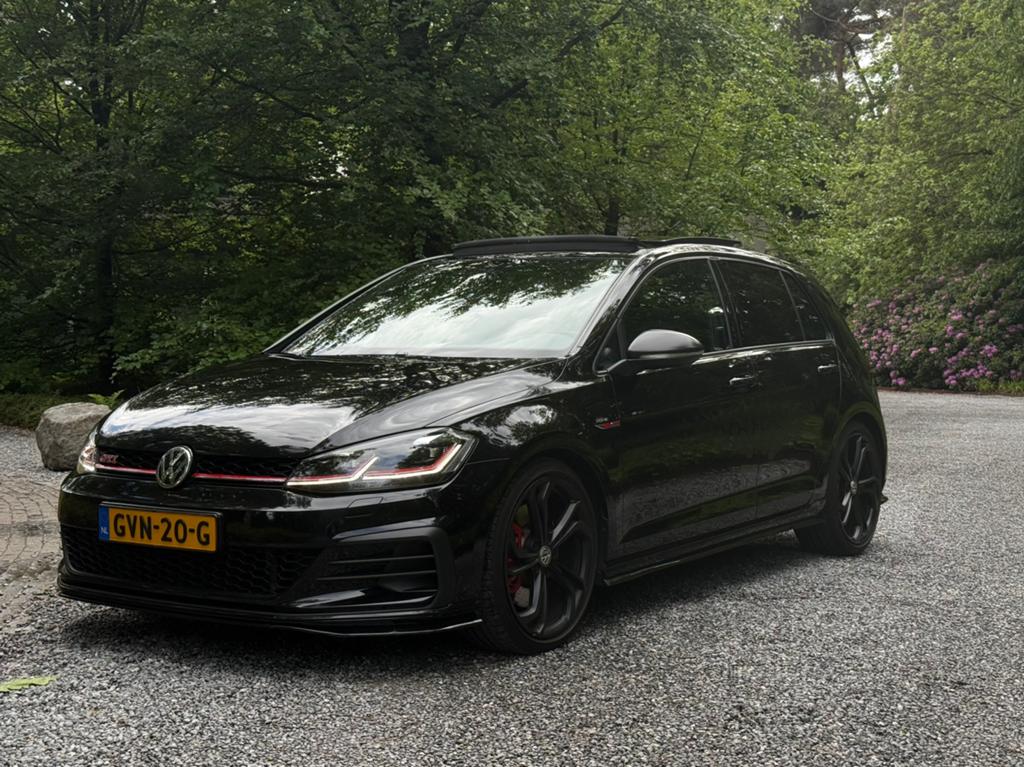 Volkswagen Golf 2.0 GTI TCR (PANO, AKRAPOVIC, DYNA, CAMER), Auto's, Volkswagen, 1330 kg, Lichtsensor, 4 cilinders, 1984 cc