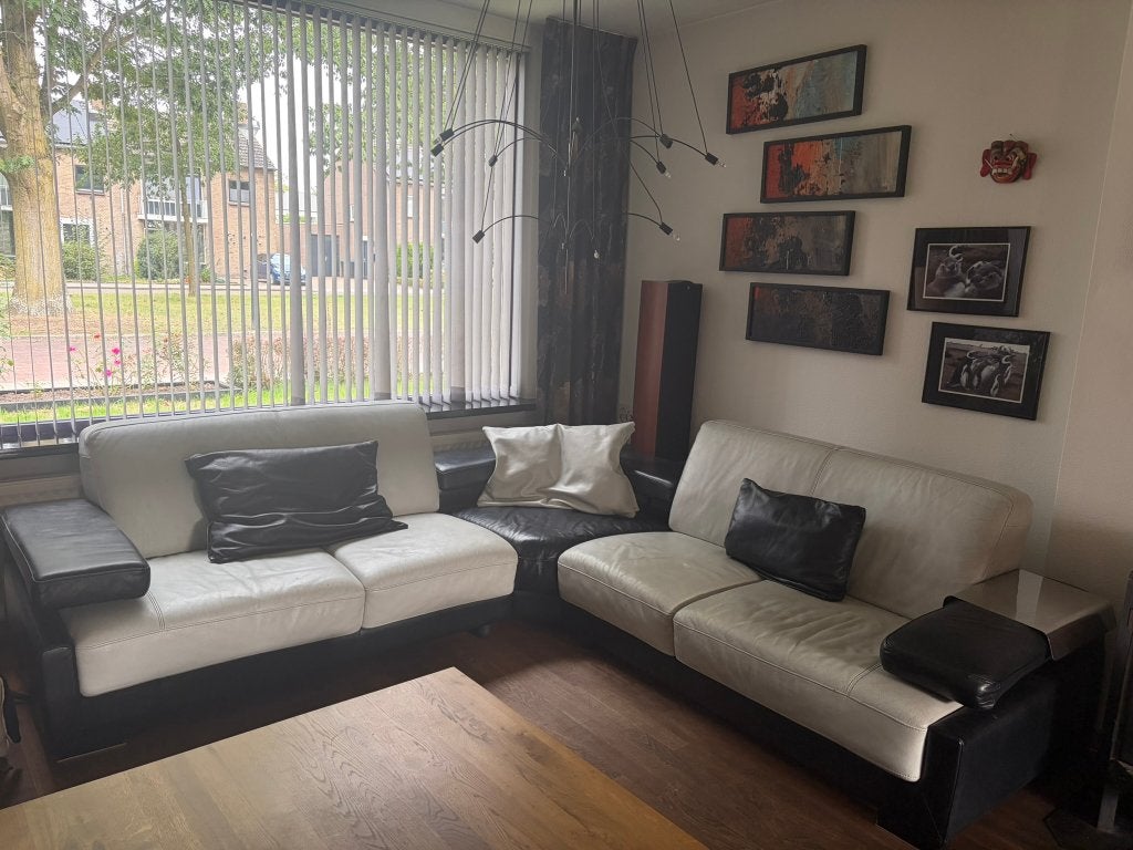 Leren hoekbank zwart wit met 3 losse kussens, Huis en Inrichting, Ophalen, 250 tot 300 cm, Gebruikt, Hoekbank