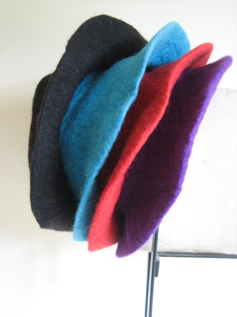 Gevilte wollen hoedjes in diverse kleuren en maten SNAZZEYS, Nepal, Hoed, Nieuw, One size fits all