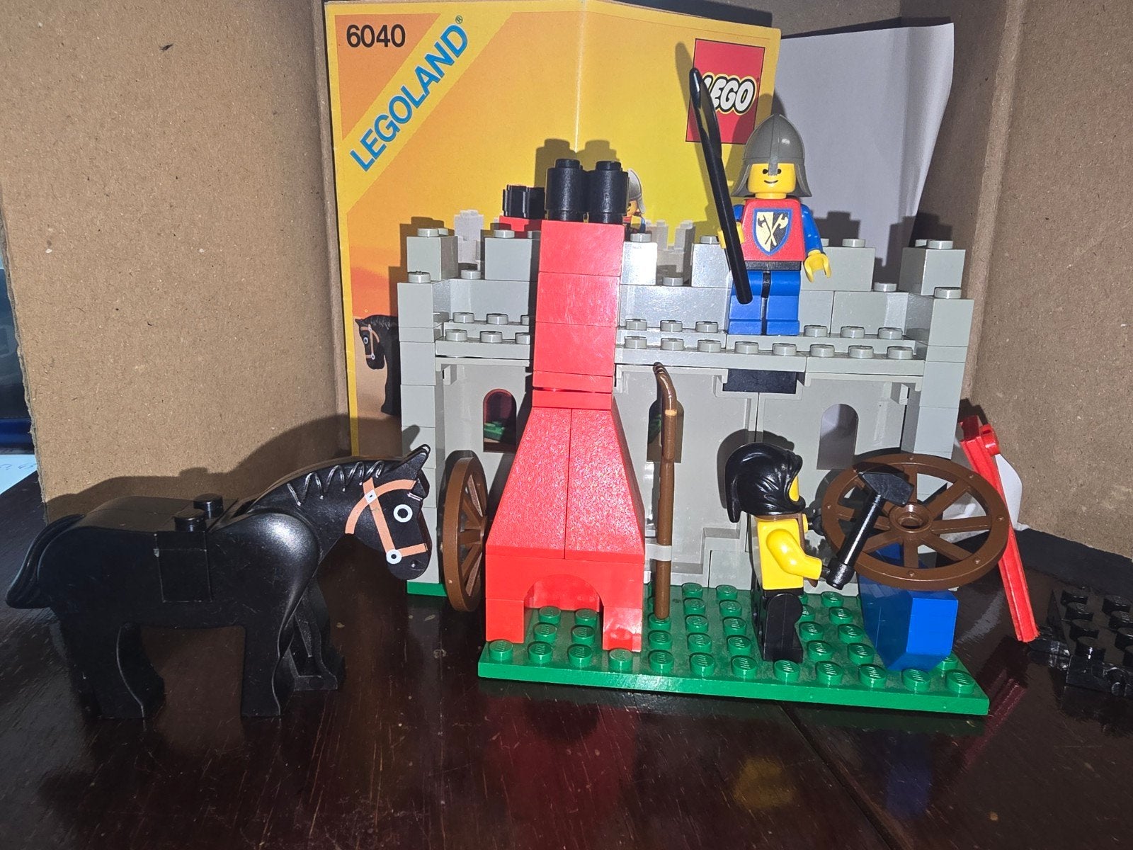 Lego Castle 6040 Blacksmith Shop met instructies, Gebruikt, Lego, Ophalen of Verzenden, Castle