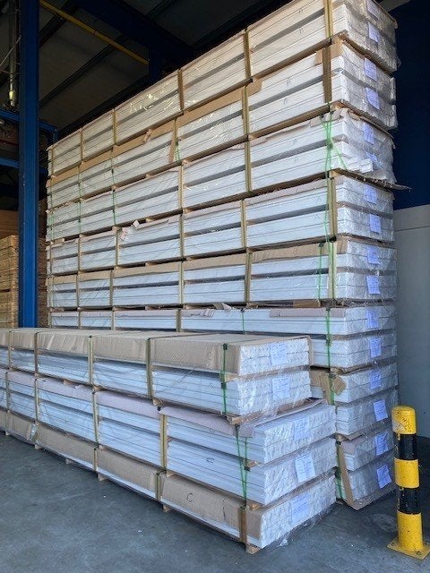 Kozijnstijl Meranti ABC 295cm 590cm Wit gegrond, Ophalen, Minder dan 25 mm, Nieuw, 300 cm of meer
