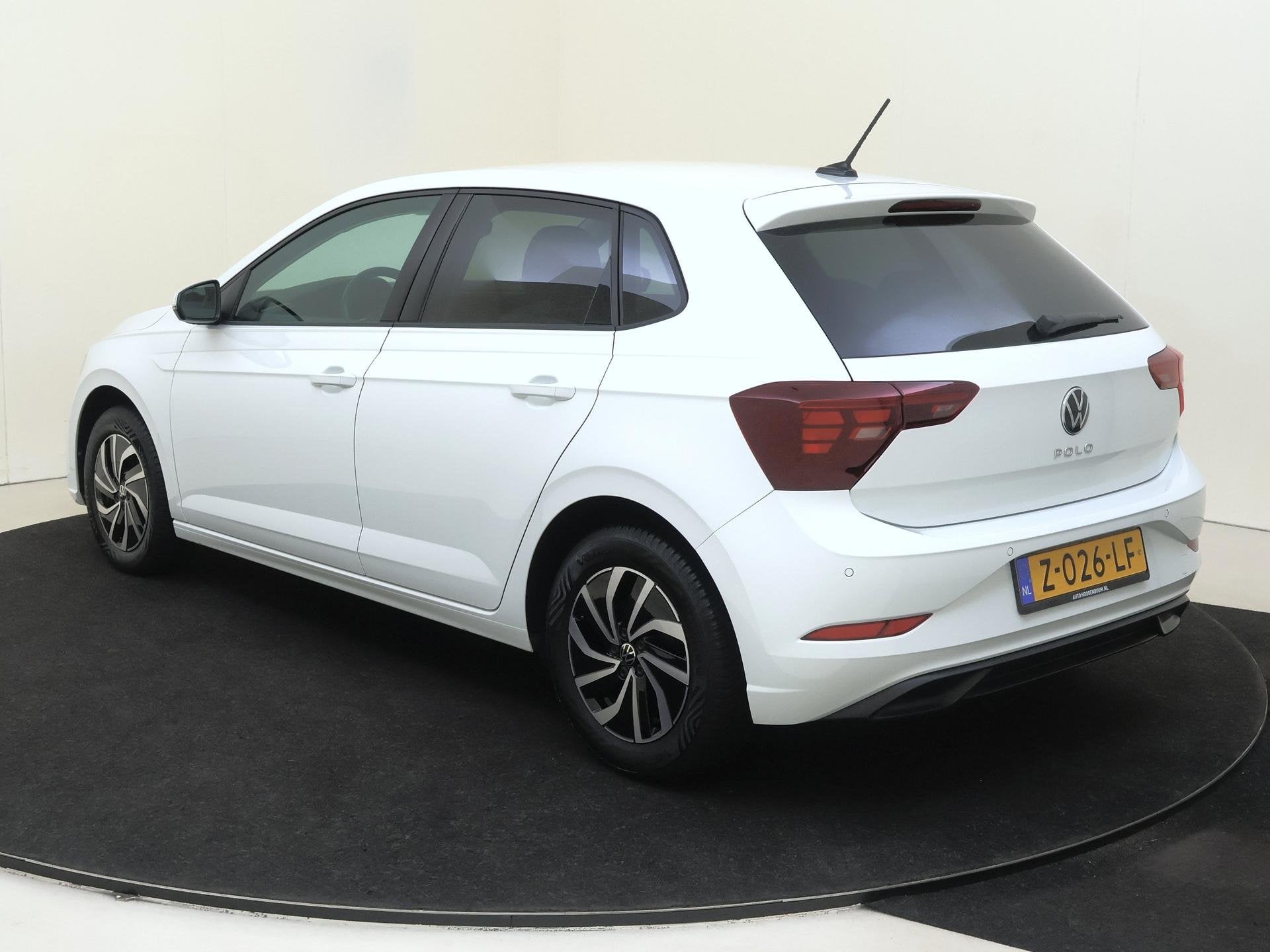 Foto 3 van Volkswagen Polo 1.0 TSI Life | Achteruitrijcamera | Adaptiev