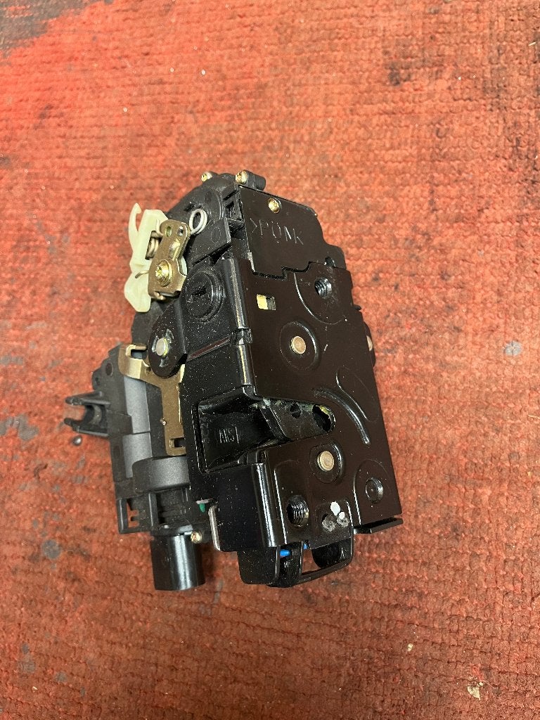 Nieuw deurslot Audi A6 C6 (4F) – origineel onderdeel, Deur, Nieuw, Achter, Audi