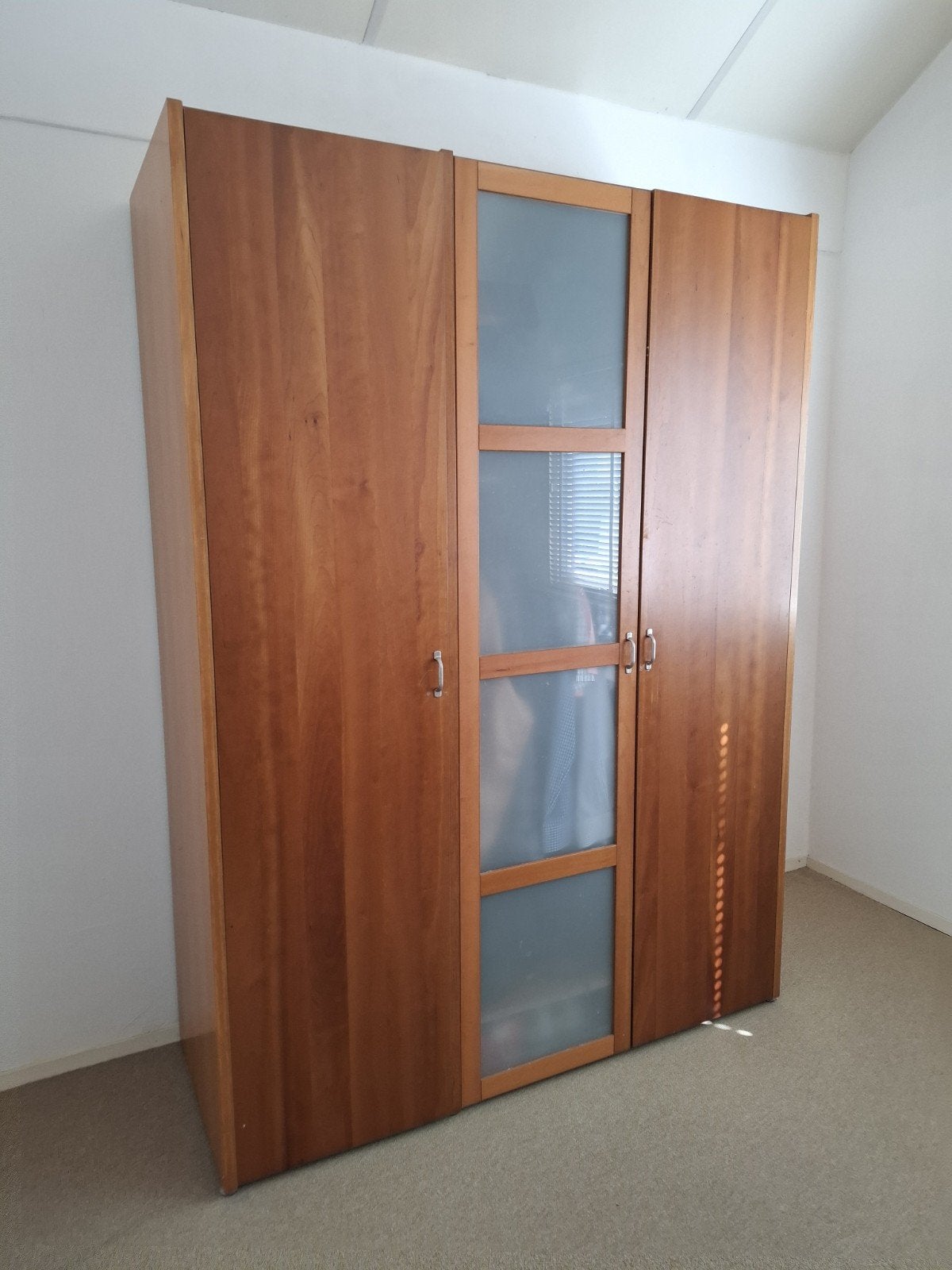 Foto 4 van Complete slaapkamer set incl. kledingkast