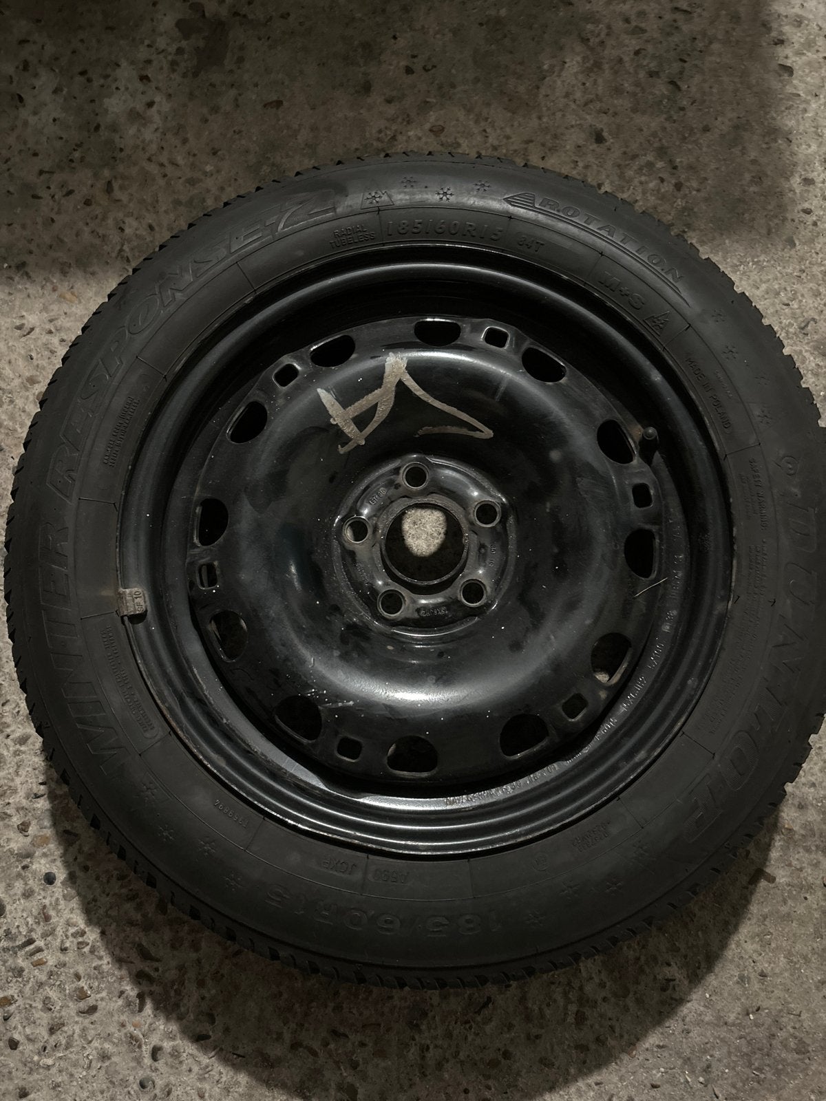 Winterbanden op stalen velg - 185/60 R15, Auto-onderdelen, Ophalen, Gebruikt, 15 inch, Banden en Velgen