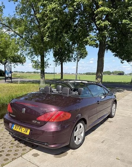 Peugeot 307 2.0 16V CC 2006, Auto's, Voorwielaandrijving, Lederen bekleding, Cabriolet, 4 stoelen