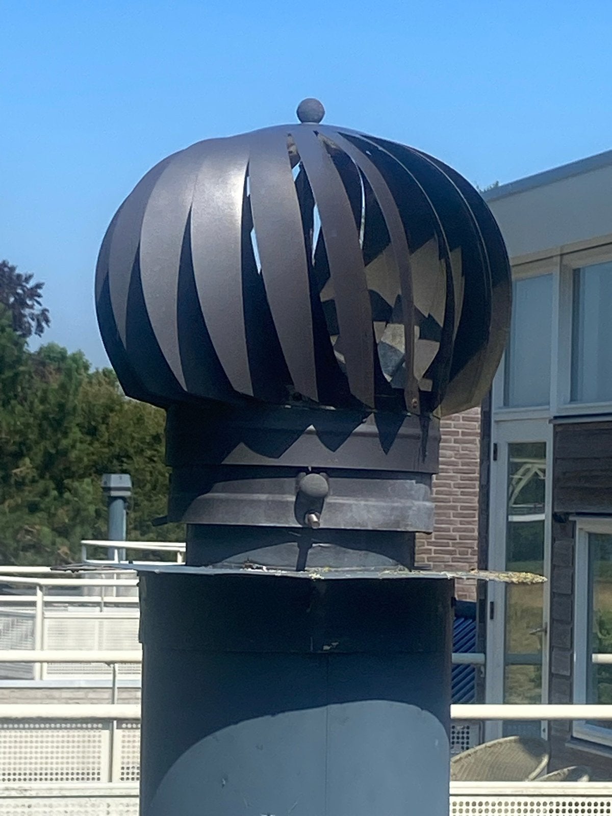 Schoorsteenkap met windturbine, 23 cm doorsnee, Ophalen, Gebruikt, Ventilator