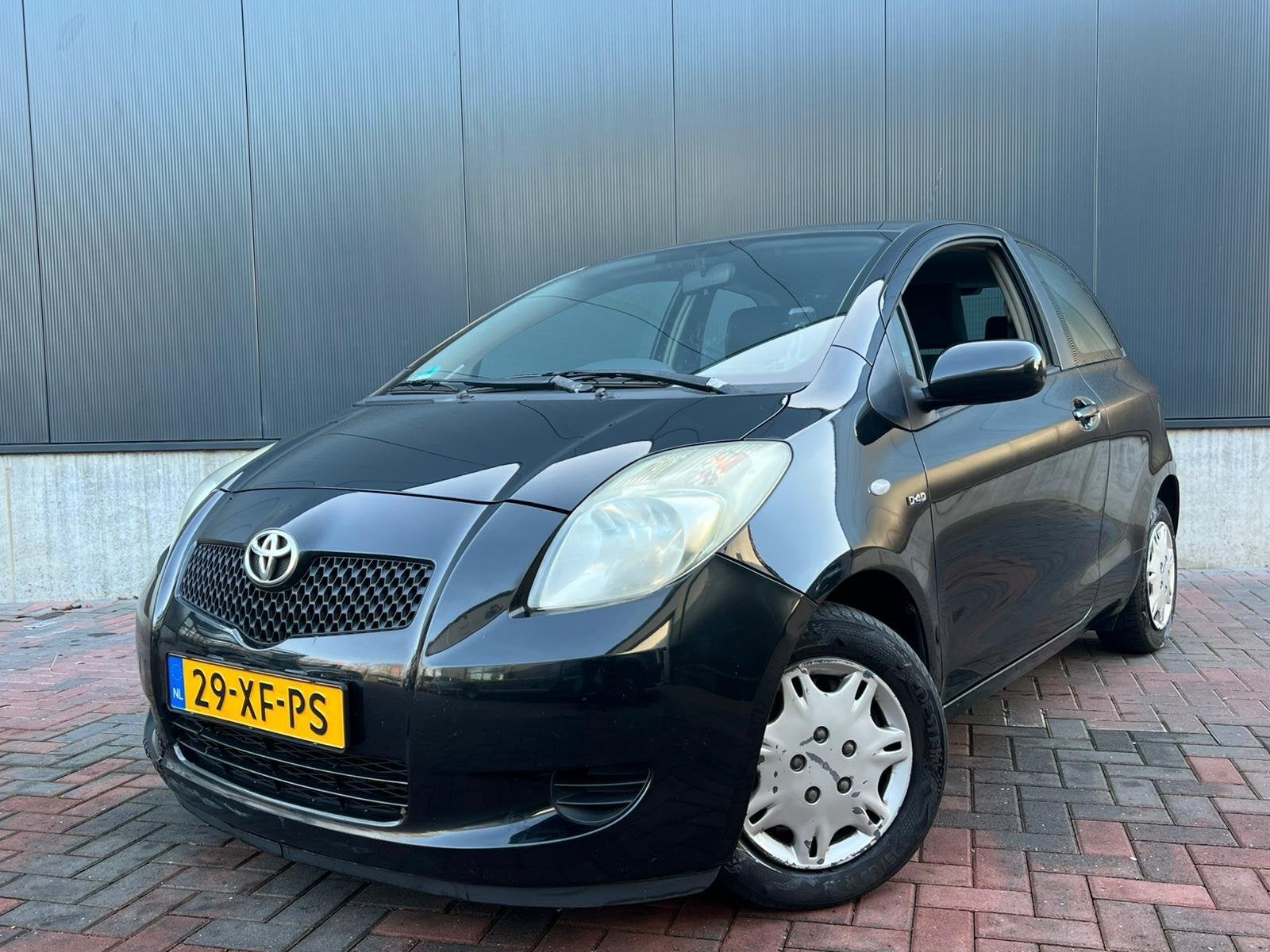 Toyota Yaris 1.4 D-4D Sol * Navi * Cruise * Trekhaak * Nieuw, Auto's, Toyota, Voorwielaandrijving, Stof, Gebruikt, Zwart