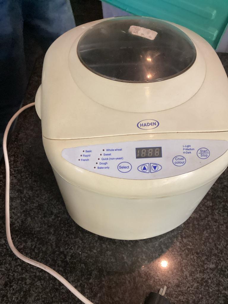 Haden Broodbakmachine - Vers Brood Thuis, Met timer, 800 tot 1200 gram deeg, Ophalen of Verzenden, Zo goed als nieuw