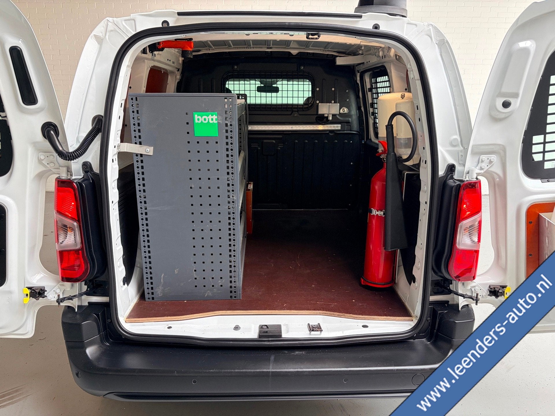 Citroen Berlingo Servicewagen 1.5 BlueHDI 100pk euro61 L1H1, Voorwielaandrijving, Dealer onderhouden, Stof, Gebruikt