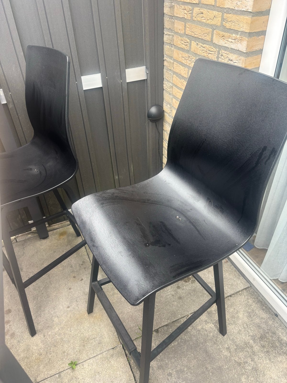 Bartafel met 4 barstoelen - 2 jaar oud, moet gelakt worden, Ophalen, Gebruikt, 90 cm of meer, 4 krukken