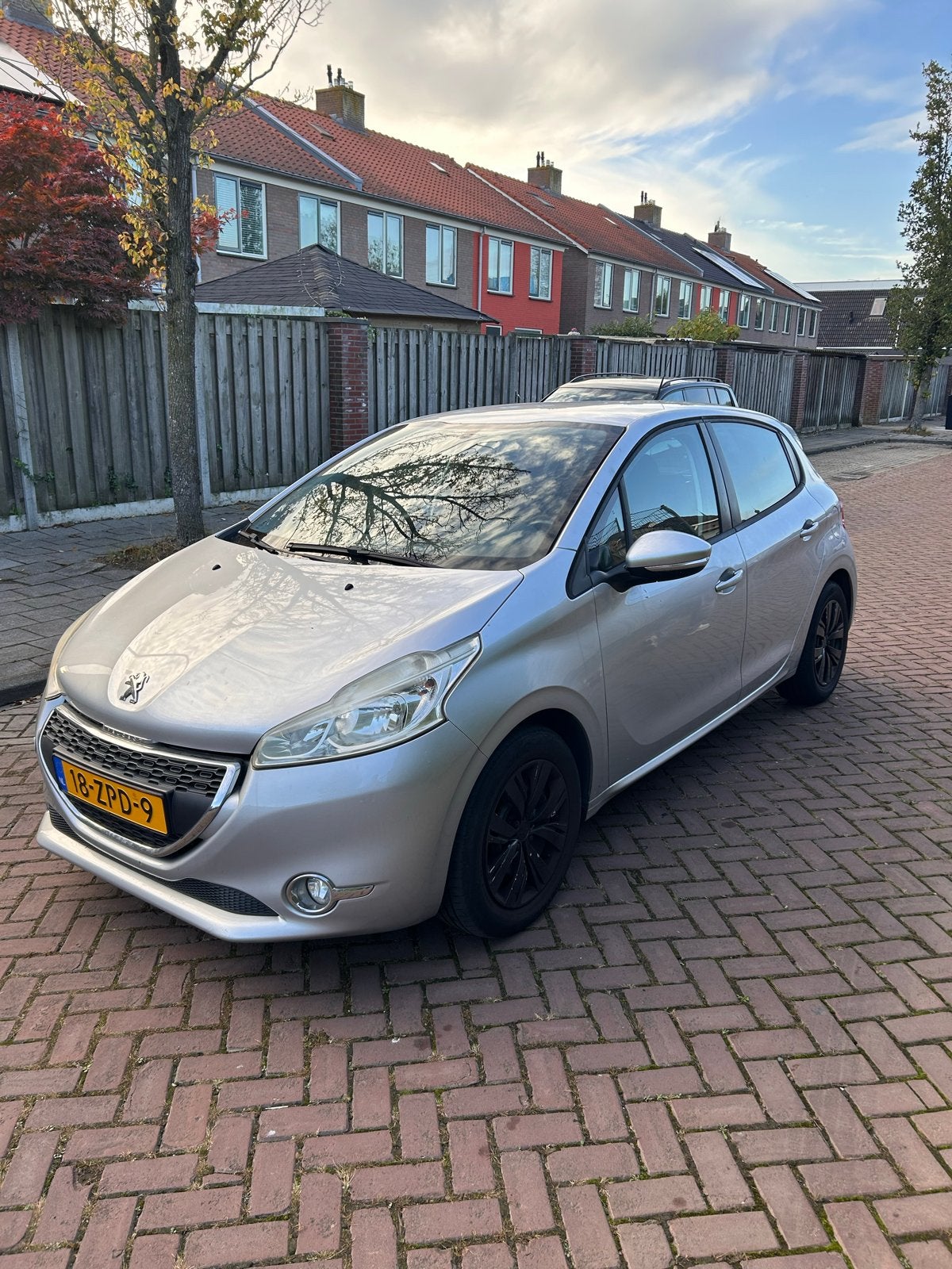 Peugeot 208 1.2 VTi 82PK 5D (102g) 2013 Grijs, Voorwielaandrijving, Stof, 1199 cc, Origineel Nederlands