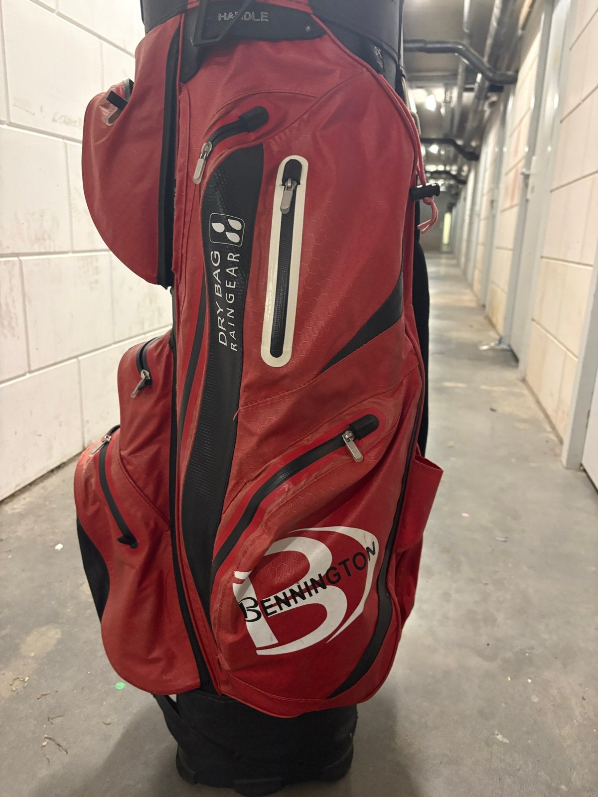 Bennington Dry Bag Raingear Golftas - Rood/Zwart, Sport en Fitness, Golf, Ophalen, Gebruikt, Tas, Overige merken