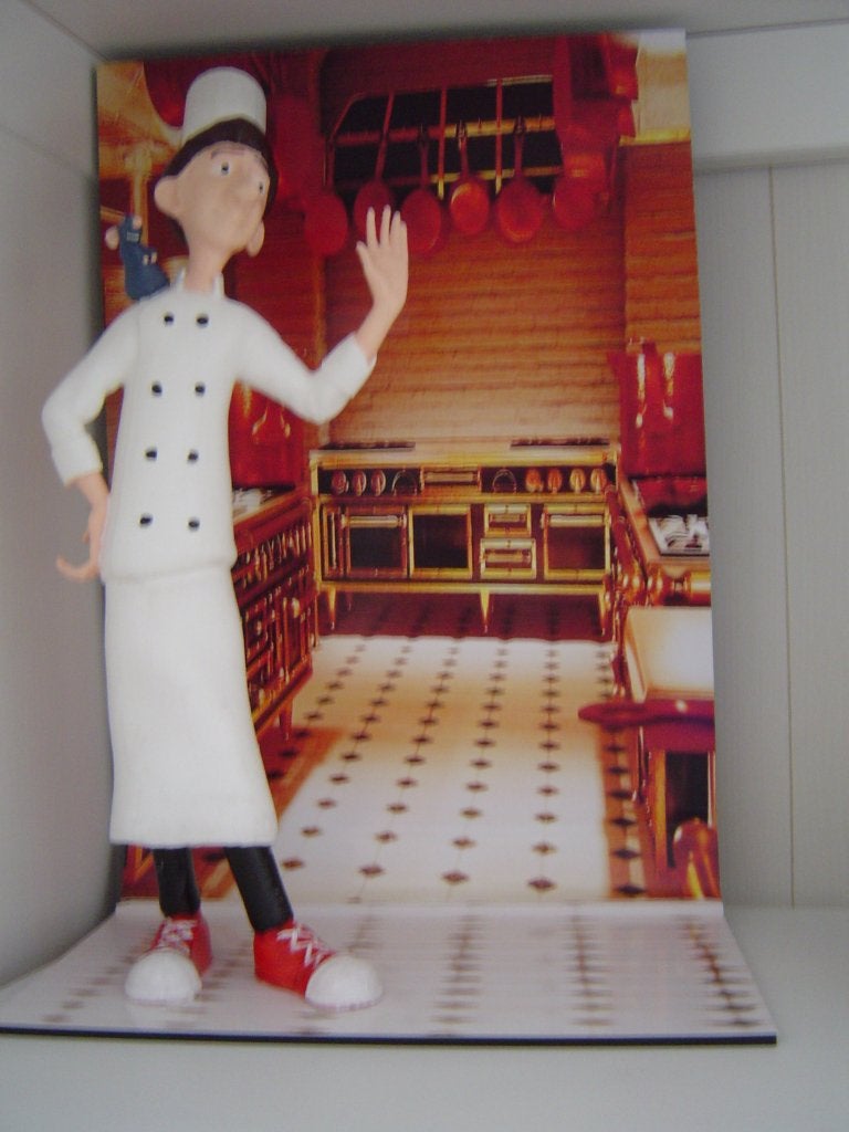 3D beeldje Remy en Alfredo (Ratatouille) met achtergrond, Verzamelen, Ophalen of Verzenden, Overige figuren, Nieuw, Beeldje of Figuurtje