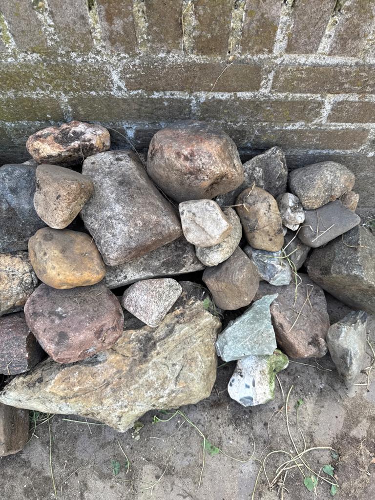 Natuurstenen rotsen en keien voor tuin of decoratie - gratis, Tuin en Terras, Ophalen, Overige materialen, Gebruikt, Kei