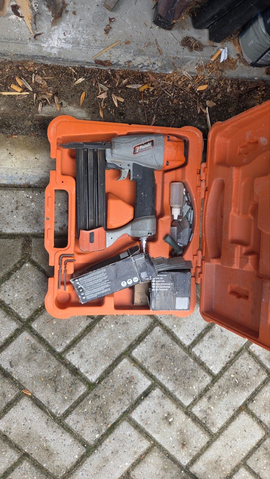 Paslode IM50 F18 Lithium tacker in koffer, Ophalen, Gebruikt, Tacker/nietmachine, Overige merken