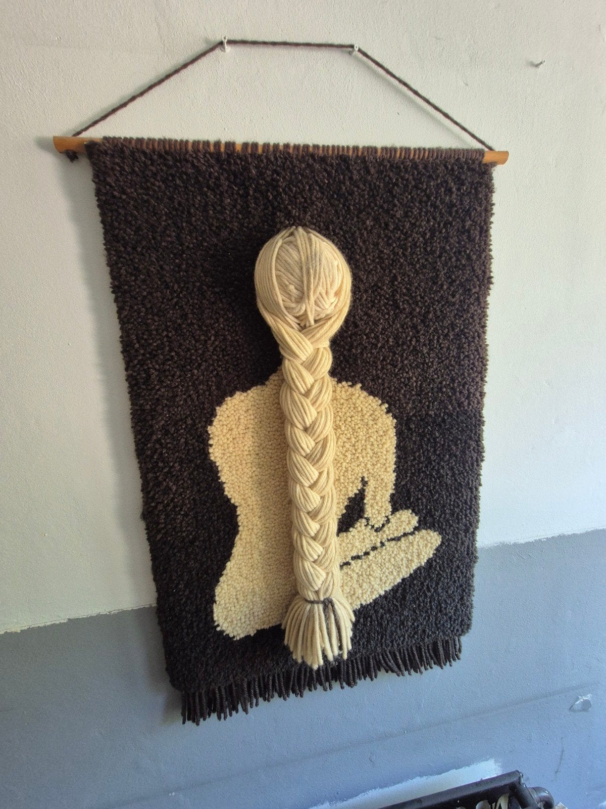 Vintage Wandkleed met Gevlochten Haar - Jaren '70, Gebruikt, Vintage, Ophalen of Verzenden, Bruin