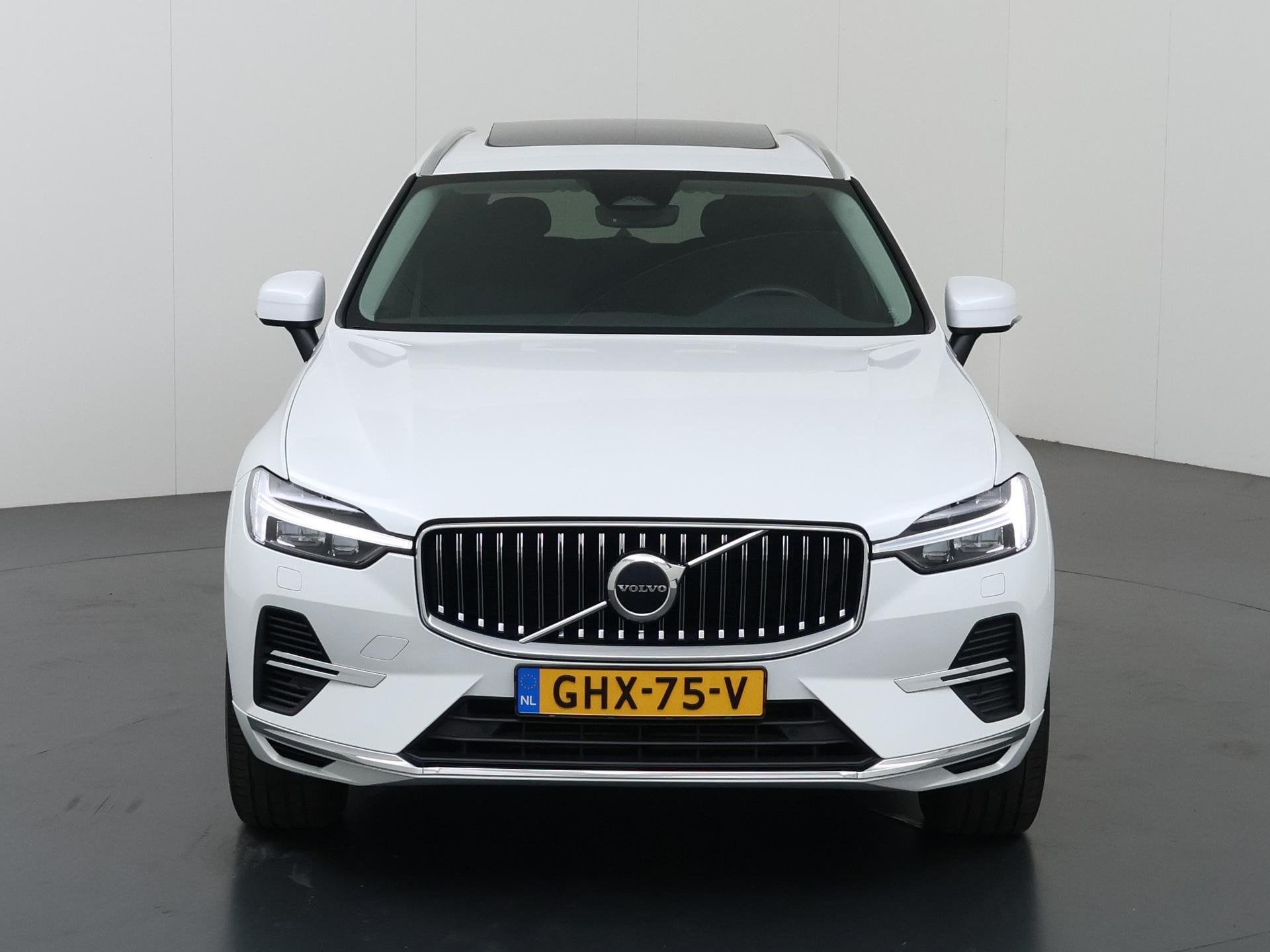 Volvo XC60 2.0 T6 Plug-in hybrid AWD Inscription Expression, Auto's, Automaat, Dealer onderhouden, Stof, Gebruikt