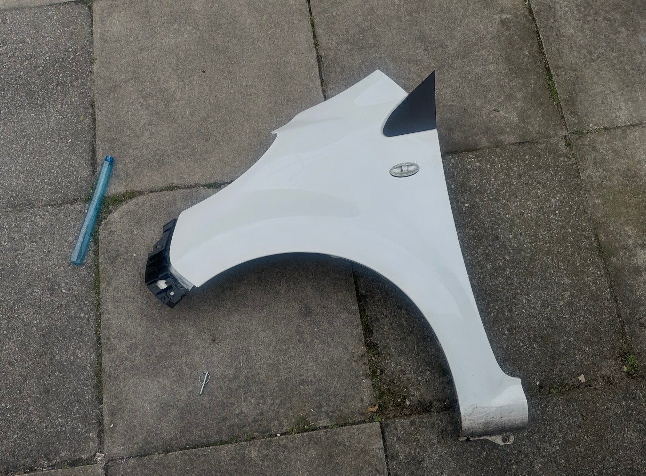 Origineel Links spatbord voor C1 of Peugeot 107, Auto-onderdelen, Ophalen of Verzenden, Links, Peugeot, Spatbord