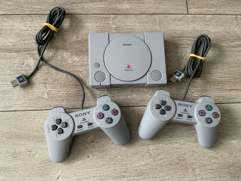 Mini Playstation 1 - PS One PSX / PS1 + 20 ingebouwde Games, Ophalen of Verzenden, Zo goed als nieuw, Met 2 controllers, Met games