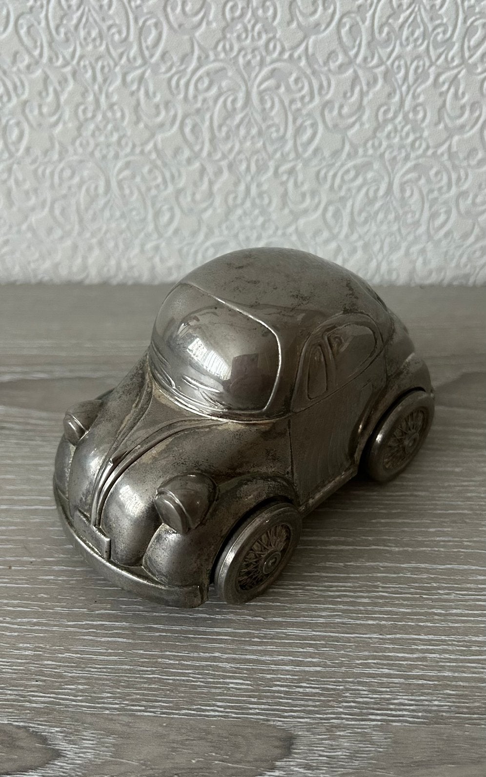 Verzilverde spaarpot Volkswagen Kever, Ophalen of Verzenden, Zo goed als nieuw, Metaal of Blik, Vervoermiddel