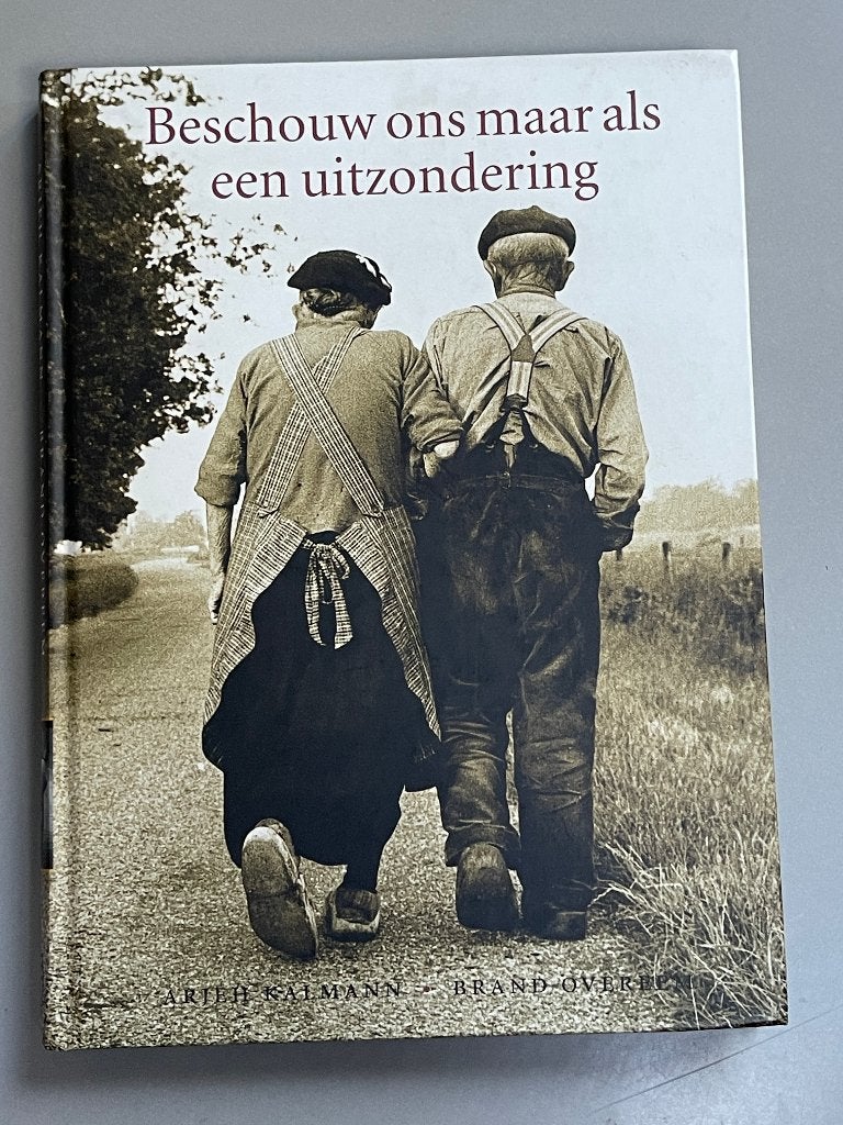 Beschouw ons maar als een uitzondering - portretten (2010), Boeken, Ophalen of Verzenden, Zo goed als nieuw, Fotografie algemeen