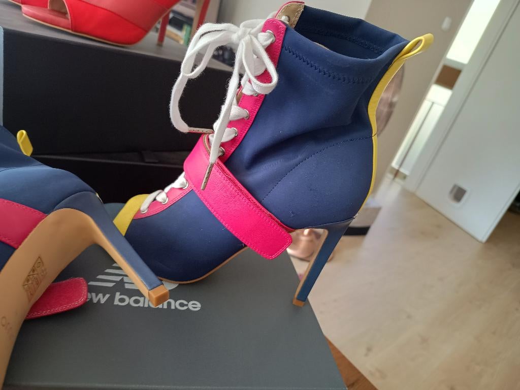 LiuJo schoenen maat41 beide 50€, Ophalen, Zo goed als nieuw, Overige kleuren, Sneakers of Gympen