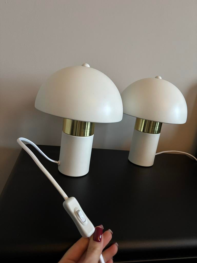 2 tafellampen - metaal wit/goud (nachtlampjes), Huis en Inrichting, Lampen | Tafellampen, Ophalen of Verzenden, Zo goed als nieuw