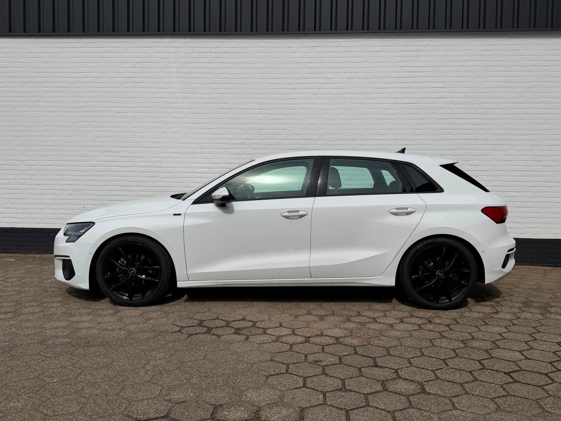 Audi A3 SPORTBACK 35TFSI S edition CLIMA l PDC GARANTIE 2028, Stof, 4 cilinders, 150 pk, Wit
