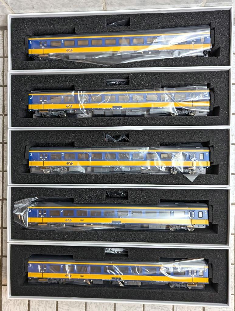 LS Models ICR personenwagens 5-delig Nieuwstaat OVP, Overige merken, Gelijkstroom, Analoog, Wagon
