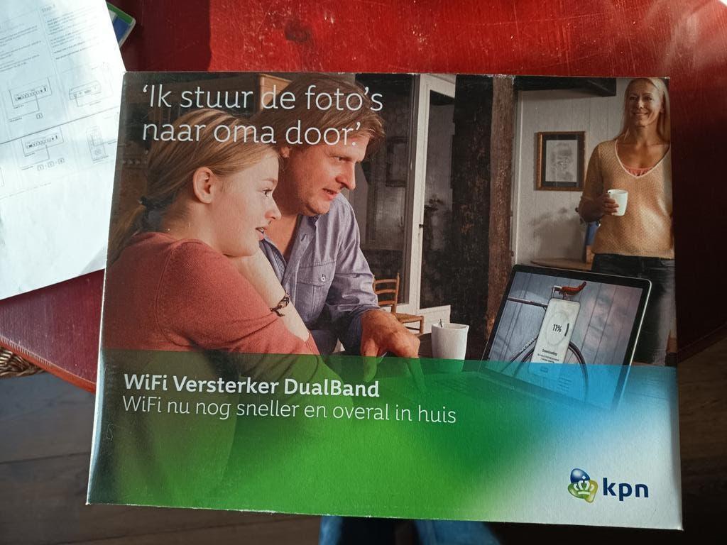 Wifi versterker van kpn en 3 verbindingssets 1200, Ophalen of Verzenden, Zo goed als nieuw, KPN