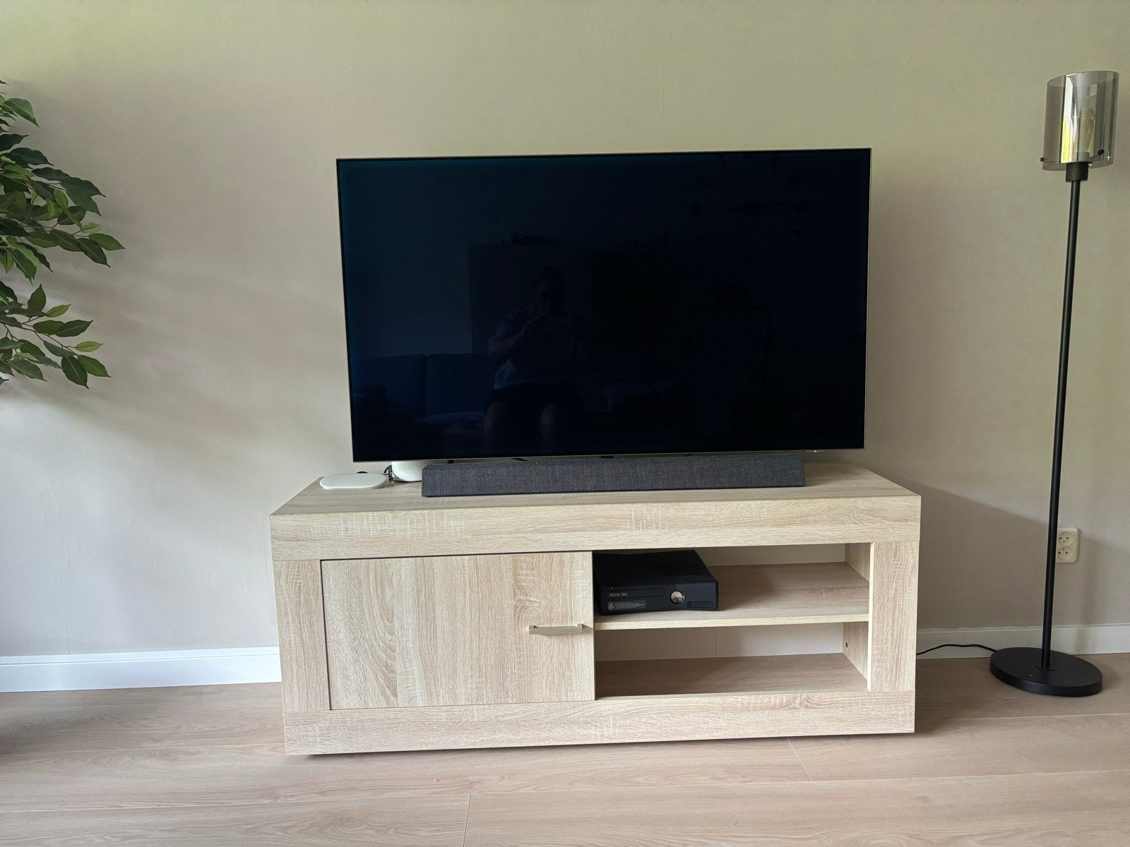 Leen Bakker TV meubel 140x42x54cm, Huis en Inrichting, Ophalen, 100 tot 150 cm, Zo goed als nieuw, Minder dan 100 cm