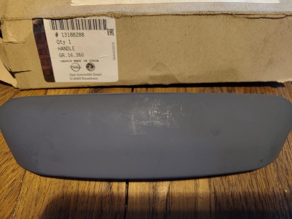 Handgreep achterklep Opel Corsa 2007-2015 13188288 nieuw, Auto-onderdelen, Ophalen of Verzenden, Nieuw, Opel, Achterklep