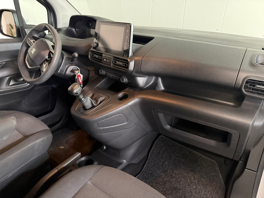 Peugeot Partner 1.5 BlueHDi 100 S&S L1 Airco, camera, naviga, Voorwielaandrijving, Gebruikt, Euro 6, Navigatiesysteem