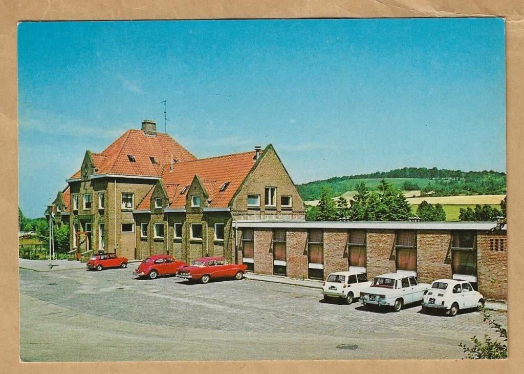 Ansichtkaart. Vaals. Jeugdherberg. 't Heemet., Ophalen of Verzenden, 1960 tot 1980, Gelopen, Limburg