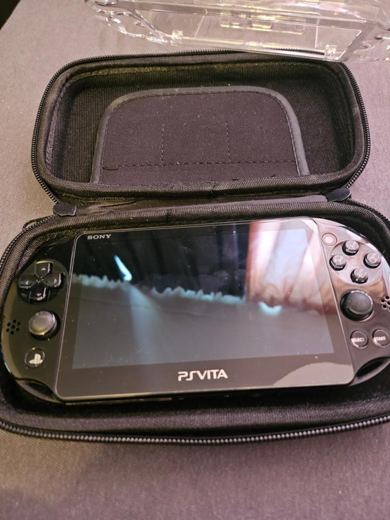 Sony PlayStation Vita PCH-2016 met hoesje, Ophalen of Verzenden, Gebruikt, Zwart