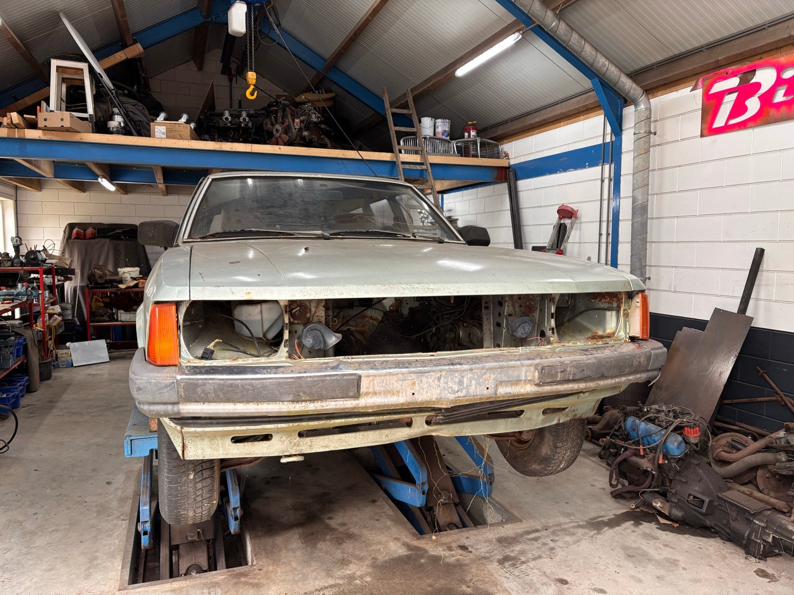 Ford Granada 2.0 liter 4 cilinder handgeschakelde 4 bak onde, Auto-onderdelen, Ophalen of Verzenden, Gebruikt, Ford