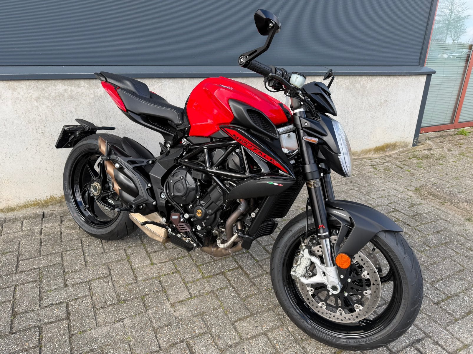 MV Agusta Brutale 800 Rosso (2021) 5119 KM [ Origineel NL ], ., Motorrijbewijs A, Bedrijf, 3 cilinders