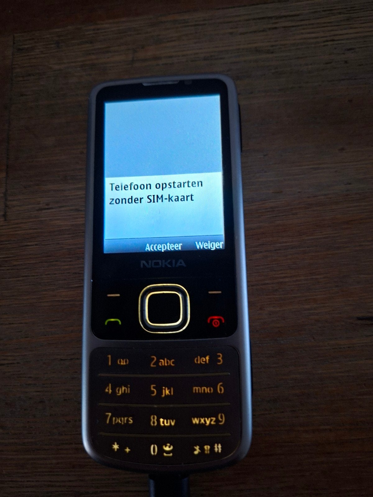 Nokia klassieke mobiele telefoon (grijs), Gebruikt, Fysiek toetsenbord, Ophalen of Verzenden, Minder dan 3 megapixel