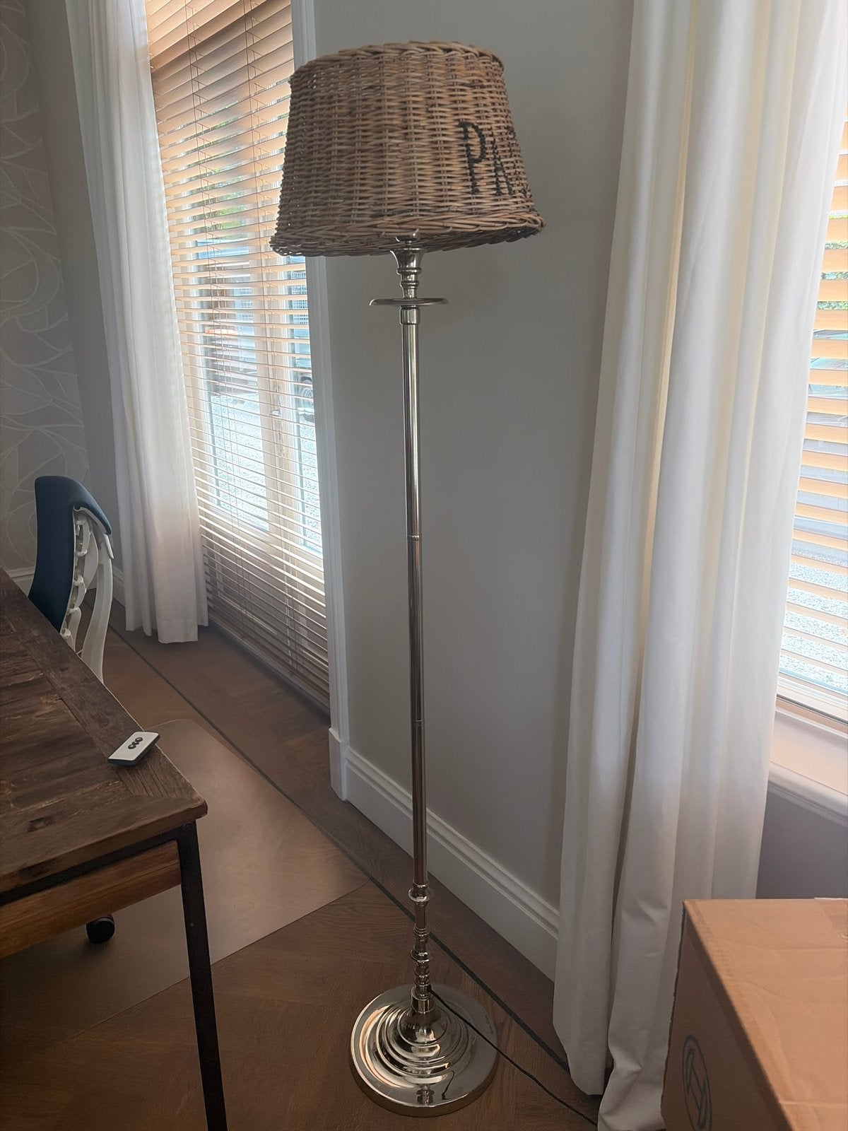 Riviera maison staande lamp met rieten kap 'PACIFIC', Huis en Inrichting, Ophalen, E27 (groot), Zo goed als nieuw, Metaal