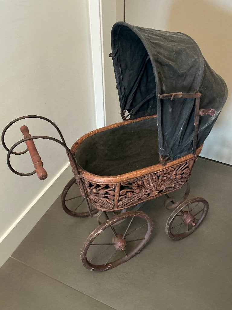 Antieke poppenwagen Victoriaanse stijl, Antiek en Kunst, Antiek | Speelgoed, Ophalen