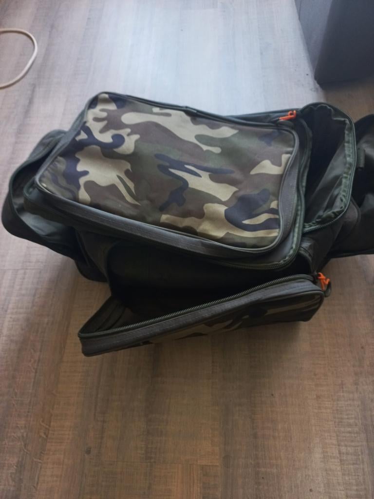 Vis tas met beetje inhoud, Watersport en Boten, Ophalen of Verzenden, Overige typen